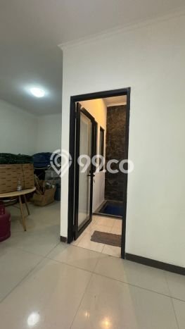 Rumah Strategis Modern Lb 180m2 di Pondok Aren, Tangerang Selatan Rumah Strategis Modern Lb 180m2 di Pondok Aren, Tangerang Selatan