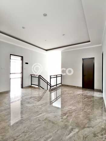 Ready to Use! Luxury House LT 267m2 Desain Modern di Sektor 9-Bintaro Ready to Use! Luxury House LT 267m2 Desain Modern di Sektor 9-Bintaro