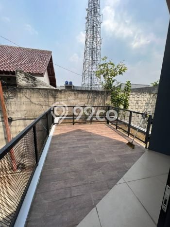 Ready to Use! Luxury House LT 136m2 Desain Elegan di Lebak Bulus Ready to Use! Luxury House LT 136m2 Desain Elegan di Lebak Bulus
