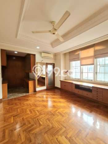 Jual Rumah Luas Megah Dengan View Cantik di Pondok Ranji, Tangerang Selatan Jual Rumah Luas Megah Dengan View Cantik di Pondok Ranji, Tangerang Selatan