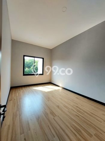 Dijual Murah Rumah dengan 4 Kamar Tidur dan 3 Kamar Mandi di Area BSD, Tangerang Dijual Murah Rumah dengan 4 Kamar Tidur dan 3 Kamar Mandi di Area BSD, Tangerang