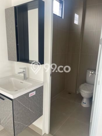 LOKASI PREMIUM! Ruko di BSD, Luas 200m², Akses Utama LOKASI PREMIUM! Ruko di BSD, Luas 200m², Akses Utama