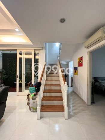 Rumah Luxury Modern Siap Huni di Pondok Indah Jakarta Selatan Rumah Luxury Modern Siap Huni di Pondok Indah Jakarta Selatan