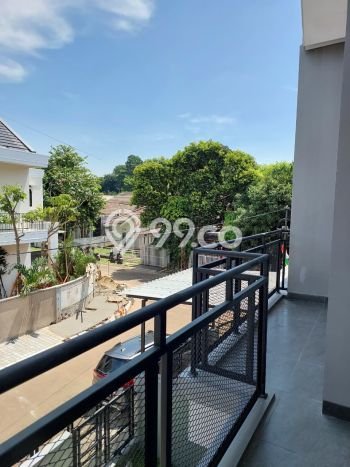 Dijual Rumah 3 Kamar Lokasi Ideal Bagus dan Strategis di BSD Dijual Rumah 3 Kamar Lokasi Ideal Bagus dan Strategis di BSD