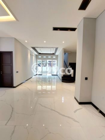 Rumah 4 KT di Gading Serpong, Dekat Gading Serpong, Tangerang, Tangerang Rumah 4 KT di Gading Serpong, Dekat Gading Serpong, Tangerang, Tangerang