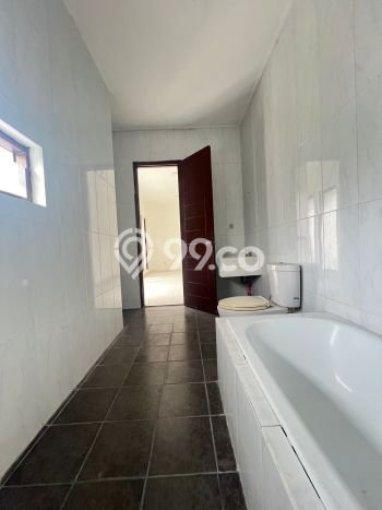 Rumah Elit LB 250m2 Siap Pakai Desain Elegan di Sektor 9-Bintaro, Tangerang Selatan Rumah Elit LB 250m2 Siap Pakai Desain Elegan di Sektor 9-Bintaro, Tangerang Selatan