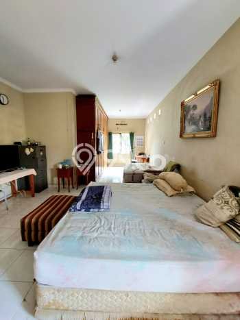 PROPERTI PILIHAN! Rumah area Sektor 9-Bintaro, Luas 142m² Bangunan 180m² PROPERTI PILIHAN! Rumah area Sektor 9-Bintaro, Luas 142m² Bangunan 180m²
