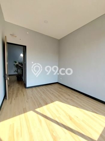 Dijual Murah Rumah dengan 4 Kamar Tidur dan 3 Kamar Mandi di Area BSD, Tangerang Dijual Murah Rumah dengan 4 Kamar Tidur dan 3 Kamar Mandi di Area BSD, Tangerang