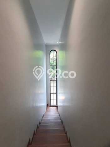 Rumah Berkualitas , Tangerang Selatan, Luas 142m2m² Bangunan 180m2m² Rumah Berkualitas , Tangerang Selatan, Luas 142m2m² Bangunan 180m2m²
