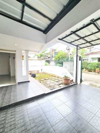 Jual Cepat Rumah 3 KT 1 KM di Kawasan Komersial , Jakarta Selatan Jual Cepat Rumah 3 KT 1 KM di Kawasan Komersial , Jakarta Selatan