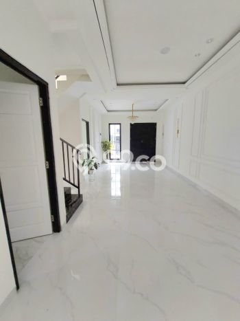 Siap Huni Hunian Elit 4 Kamar di BSD Dekat ke Mana Pun Siap Huni Hunian Elit 4 Kamar di BSD Dekat ke Mana Pun