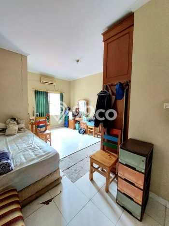 PROPERTI PILIHAN! Rumah area Sektor 9-Bintaro, Luas 142m² Bangunan 180m² PROPERTI PILIHAN! Rumah area Sektor 9-Bintaro, Luas 142m² Bangunan 180m²
