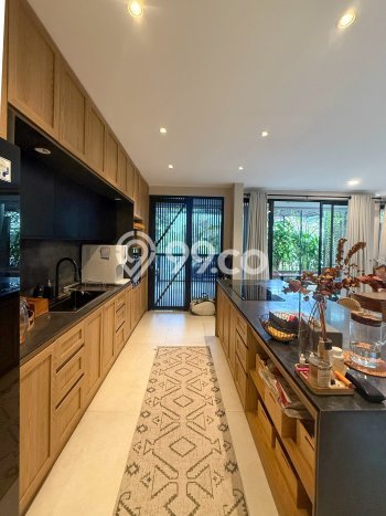 Dijual Rumah Mewah Elegan Dengan View Eksklusif di Bintaro, Jakarta Selatan Dijual Rumah Mewah Elegan Dengan View Eksklusif di Bintaro, Jakarta Selatan