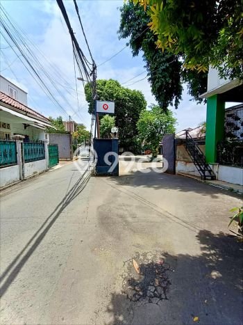 Hunian Elit LB 1406m2 Siap Pakai Desain Elegan di Ampera, Jakarta Selatan Hunian Elit LB 1406m2 Siap Pakai Desain Elegan di Ampera, Jakarta Selatan