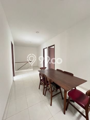 Rumah Elit LB 250m2 Siap Pakai Desain Elegan di Sektor 9-Bintaro, Tangerang Selatan Rumah Elit LB 250m2 Siap Pakai Desain Elegan di Sektor 9-Bintaro, Tangerang Selatan