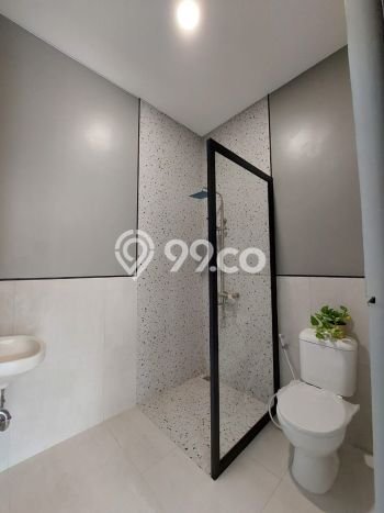 Dijual Murah Rumah dengan 4 Kamar Tidur dan 3 Kamar Mandi di Area BSD, Tangerang Dijual Murah Rumah dengan 4 Kamar Tidur dan 3 Kamar Mandi di Area BSD, Tangerang
