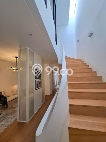 Rumah Luxury Modern Tanpa Renovasi di Pondok Indah Jakarta Selatan Rumah Luxury Modern Tanpa Renovasi di Pondok Indah Jakarta Selatan