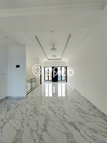 Siap Huni Hunian Elit 5 Kamar di BSD Dekat ke Mana Pun Siap Huni Hunian Elit 5 Kamar di BSD Dekat ke Mana Pun
