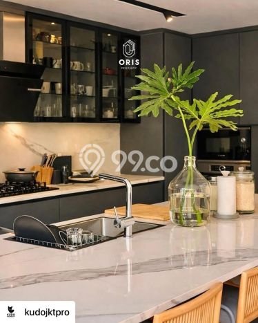 Rumah Mewah LB 489m2 Siap Huni Desain Elegan di Cinere, Jakarta Selatan Rumah Mewah LB 489m2 Siap Huni Desain Elegan di Cinere, Jakarta Selatan