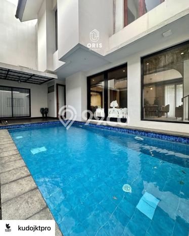 Rumah Luxury Modern Tanpa Renovasi di Pondok Pinang Jakarta Selatan Rumah Luxury Modern Tanpa Renovasi di Pondok Pinang Jakarta Selatan