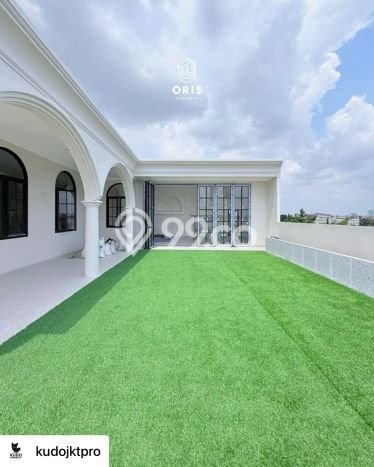 Rumah Elit LB 1100m2 Siap Pakai Desain Elegan di Pejaten, Jakarta Selatan Rumah Elit LB 1100m2 Siap Pakai Desain Elegan di Pejaten, Jakarta Selatan