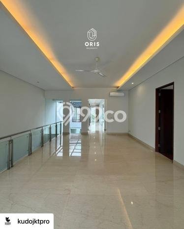 Jual Rumah Mewah Megah Dengan View Eksklusif di Kemang, Jakarta Selatan Jual Rumah Mewah Megah Dengan View Eksklusif di Kemang, Jakarta Selatan