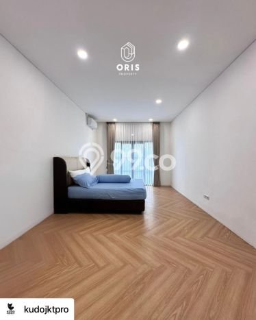 Dijual Rumah Premium dengan Fasilitas Sekitar Komplit di Cinere, Depok Dijual Rumah Premium dengan Fasilitas Sekitar Komplit di Cinere, Depok