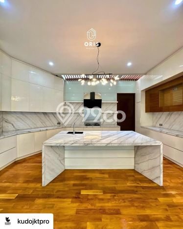 Hunian Mewah Siap Huni LT 801m2 di BSD, Tangerang Selatan Hunian Mewah Siap Huni LT 801m2 di BSD, Tangerang Selatan