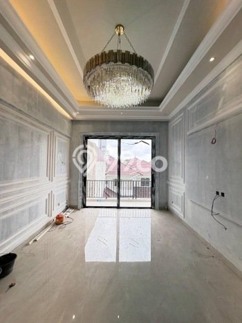 Rumah Luxury Modern Tanpa Renovasi di Pejaten Jakarta Selatan Rumah Luxury Modern Tanpa Renovasi di Pejaten Jakarta Selatan