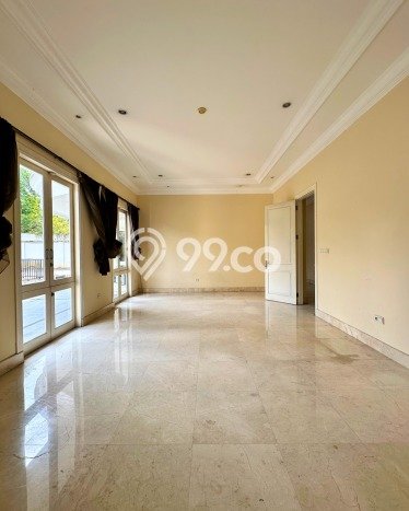 Rumah Eksklusif Siap Huni LT 1090m2 di Kebayoran Baru, Jakarta Selatan Rumah Eksklusif Siap Huni LT 1090m2 di Kebayoran Baru, Jakarta Selatan