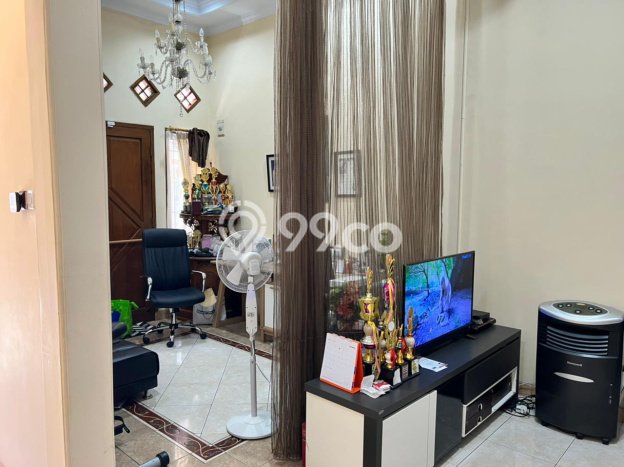 Jual Rumah Luas Elegan Dengan View Eksklusif di Pejaten Timur, Jakarta Selatan Jual Rumah Luas Elegan Dengan View Eksklusif di Pejaten Timur, Jakarta Selatan