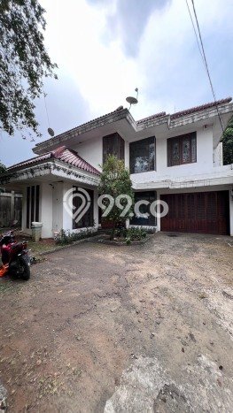 Rumah Luxury Modern Tanpa Renovasi di Pejaten Jakarta Selatan Rumah Luxury Modern Tanpa Renovasi di Pejaten Jakarta Selatan