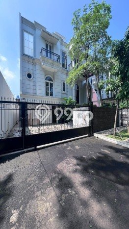 Dijual Hunian Mewah dengan Fasilitas Sekitar Lengkap di Kebayoran Baru, Jakarta Selatan Dijual Hunian Mewah dengan Fasilitas Sekitar Lengkap di Kebayoran Baru, Jakarta Selatan