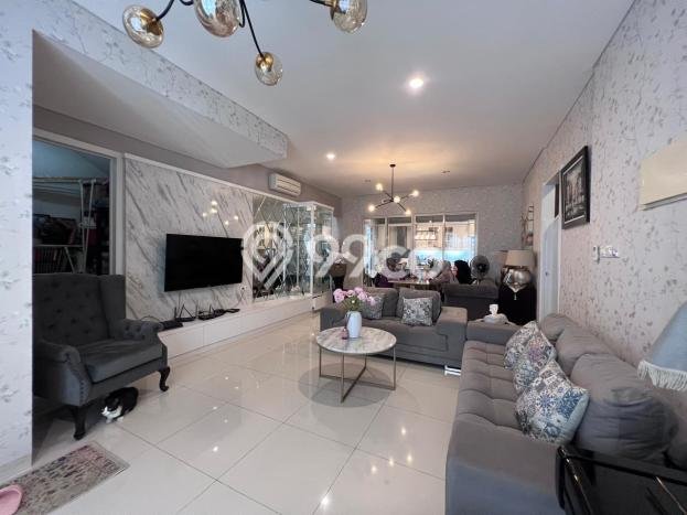 Rumah Elit Modern Tanpa Renovasi di Lebak Bulus Jakarta Selatan Rumah Elit Modern Tanpa Renovasi di Lebak Bulus Jakarta Selatan