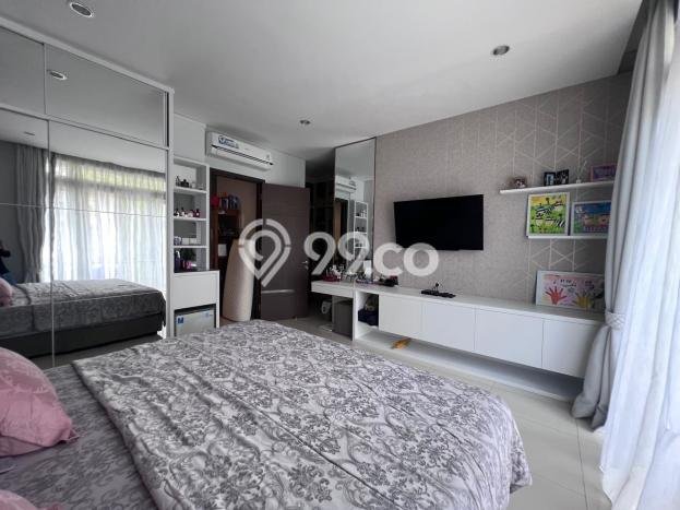 Rumah Elit Modern Tanpa Renovasi di Lebak Bulus Jakarta Selatan Rumah Elit Modern Tanpa Renovasi di Lebak Bulus Jakarta Selatan
