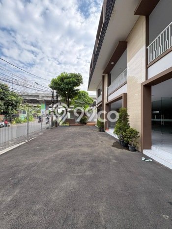 Kantor Bagus Dijual LB 1200m2 Lokasi Strategis Jakarta Timur Area Cocok untuk Berbisnis Kantor Bagus Dijual LB 1200m2 Lokasi Strategis Jakarta Timur Area Cocok untuk Berbisnis