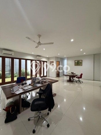 Dijual Rumah Mewah Exclusive di Kebayoran Baru, Jakarta Selatan Dijual Rumah Mewah Exclusive di Kebayoran Baru, Jakarta Selatan