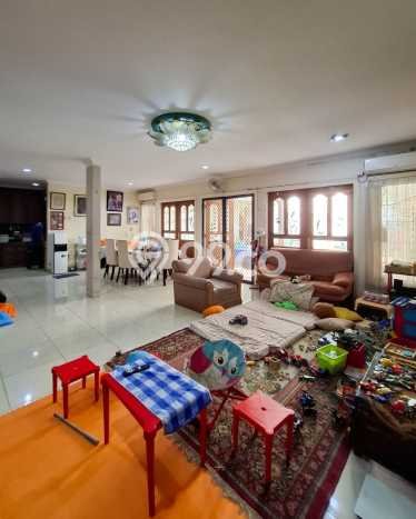 Hunian Mewah LB 550m2 Siap Huni Desain Elegan di Senopati, Jakarta Selatan Hunian Mewah LB 550m2 Siap Huni Desain Elegan di Senopati, Jakarta Selatan