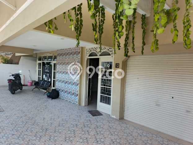 Dijual Rumah Premium dengan Fasilitas Sekitar Komplit di Sukolilo, Surabaya Dijual Rumah Premium dengan Fasilitas Sekitar Komplit di Sukolilo, Surabaya