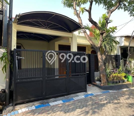 For Sale Rumah 2 Kamar Lokasi Ideal Nyaman dan Strategis di Waru For Sale Rumah 2 Kamar Lokasi Ideal Nyaman dan Strategis di Waru
