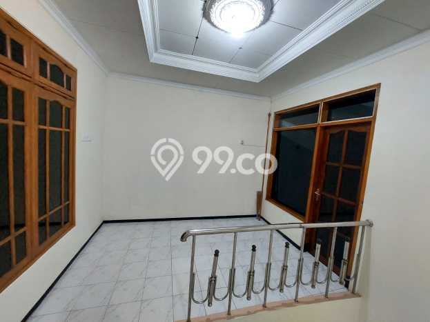 For Sale Rumah 4 Kamar Lokasi Strategis Bagus dan Strategis di Waru For Sale Rumah 4 Kamar Lokasi Strategis Bagus dan Strategis di Waru