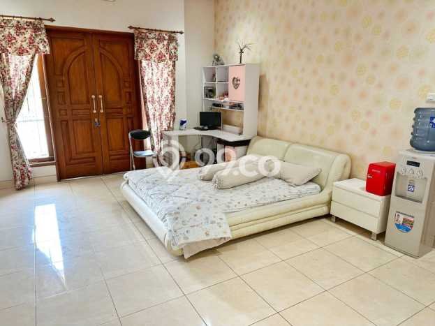 Rumah Elit LB 500m2 Siap Pakai Desain Elegan di Surabaya Kota, Surabaya Rumah Elit LB 500m2 Siap Pakai Desain Elegan di Surabaya Kota, Surabaya