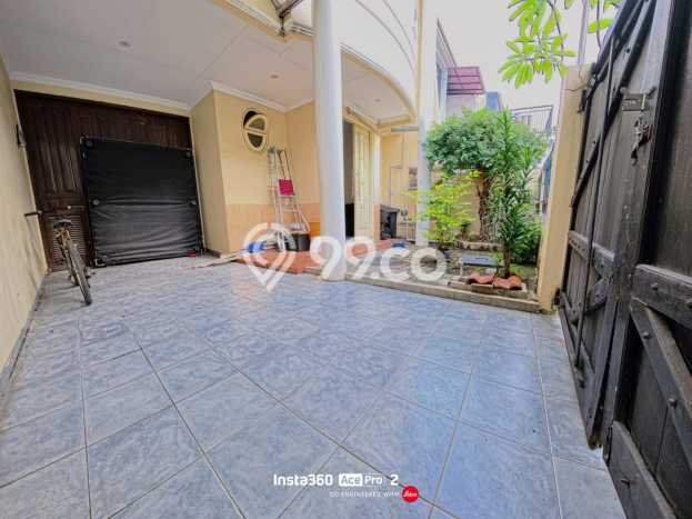 Jual Rumah Mewah Elegan Dengan View Cantik di Kebonsari, Surabaya Jual Rumah Mewah Elegan Dengan View Cantik di Kebonsari, Surabaya