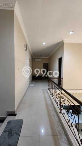 Jual Rumah Mewah Megah Dengan View Eksklusif di Pakuwon Indah, Surabaya Jual Rumah Mewah Megah Dengan View Eksklusif di Pakuwon Indah, Surabaya