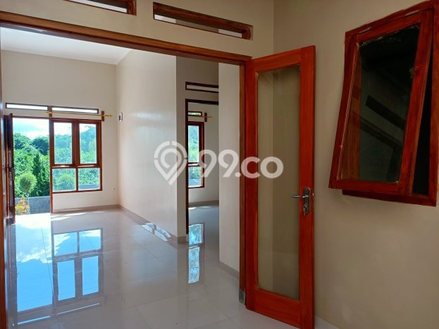 Rumah Luas Asri 2 KT Siap Pakai di Sariwangi Bandung Rumah Luas Asri 2 KT Siap Pakai di Sariwangi Bandung