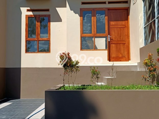 Rumah Luas Asri 1 KT Siap Pakai di Cihanjuang Bandung Rumah Luas Asri 1 KT Siap Pakai di Cihanjuang Bandung