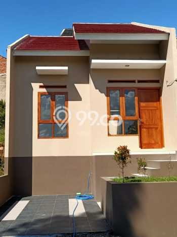 Dijual Rumah Strategis Bagus Punya 2 KT di Cimahi Utara Cimahi SHM Dijual Rumah Strategis Bagus Punya 2 KT di Cimahi Utara Cimahi SHM
