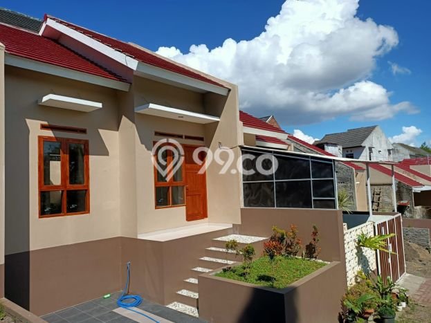 PROPERTI UNGGULAN! Rumah Strategis area Sariwangi, Luas 81m2m² LB 2023m2m² PROPERTI UNGGULAN! Rumah Strategis area Sariwangi, Luas 81m2m² LB 2023m2m²