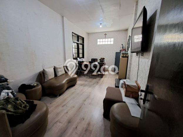 Rumah Minimalis 3 Kamar LT 181m2 di Taman Kopo Indah Rumah Minimalis 3 Kamar LT 181m2 di Taman Kopo Indah