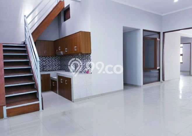 Dijual Rumah 4 Kamar Lokasi Strategis Nyaman dan Strategis di Bojongsoang Dijual Rumah 4 Kamar Lokasi Strategis Nyaman dan Strategis di Bojongsoang